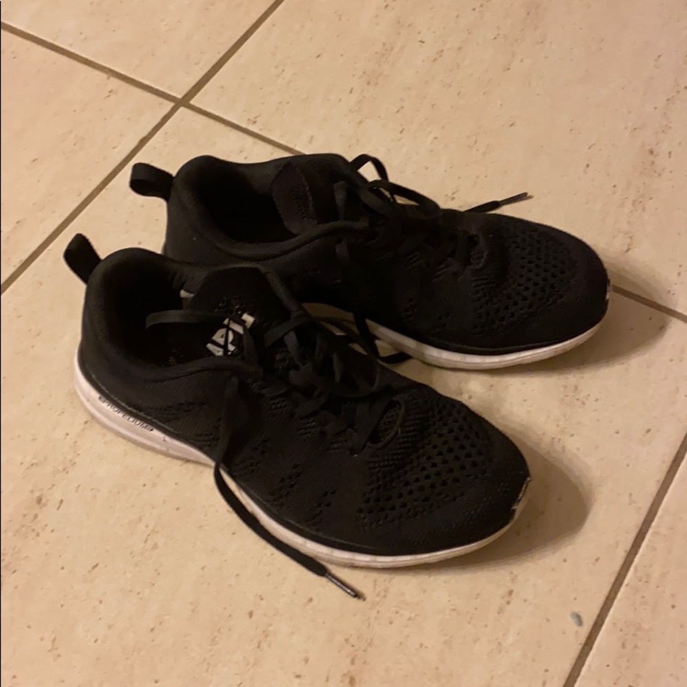 APL Black Sneakers Size 9